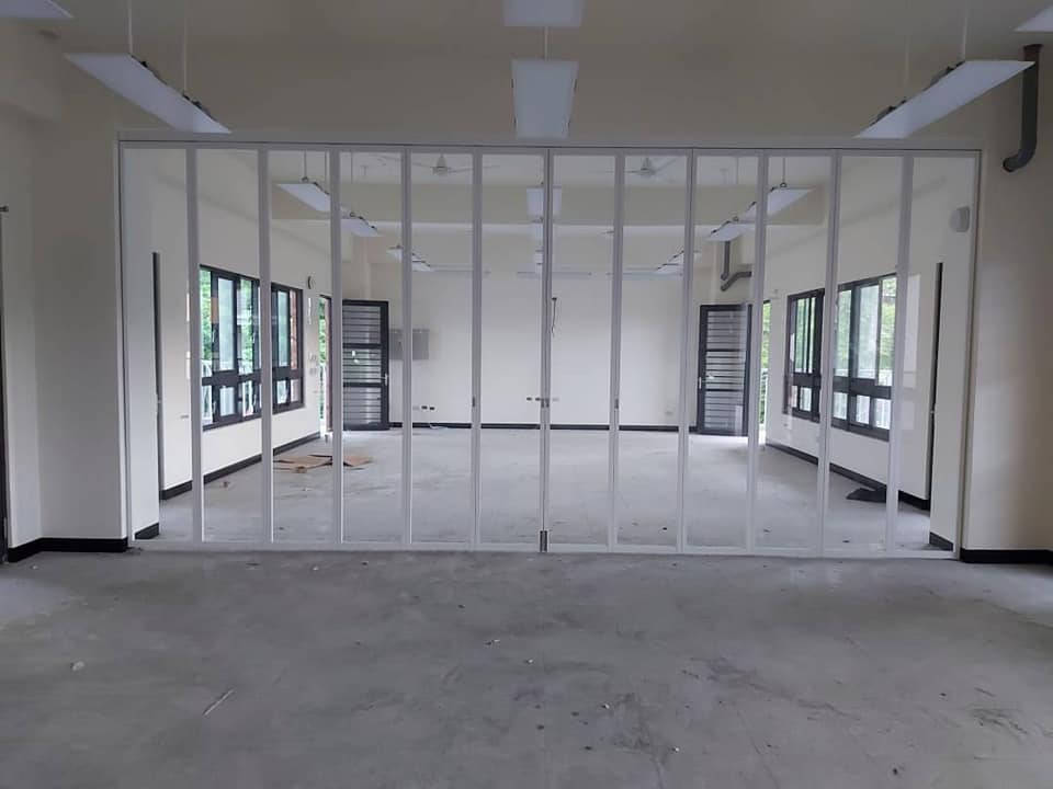 新竹辦公大樓鋁框玻璃隔間